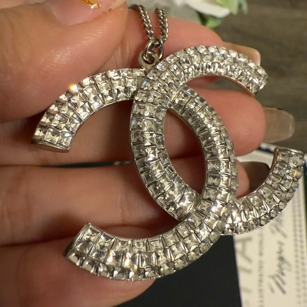 CHANEL Large Silver Crystal CC Logo Pendant Necklace - Picture 3 of 10